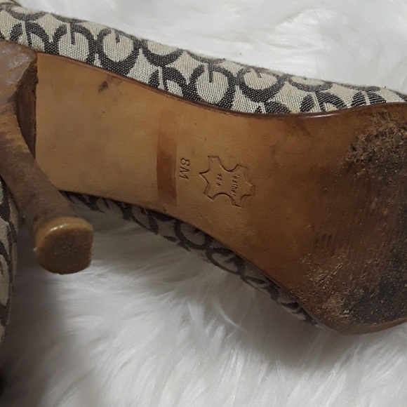 Shoes - Picture 4 of 4